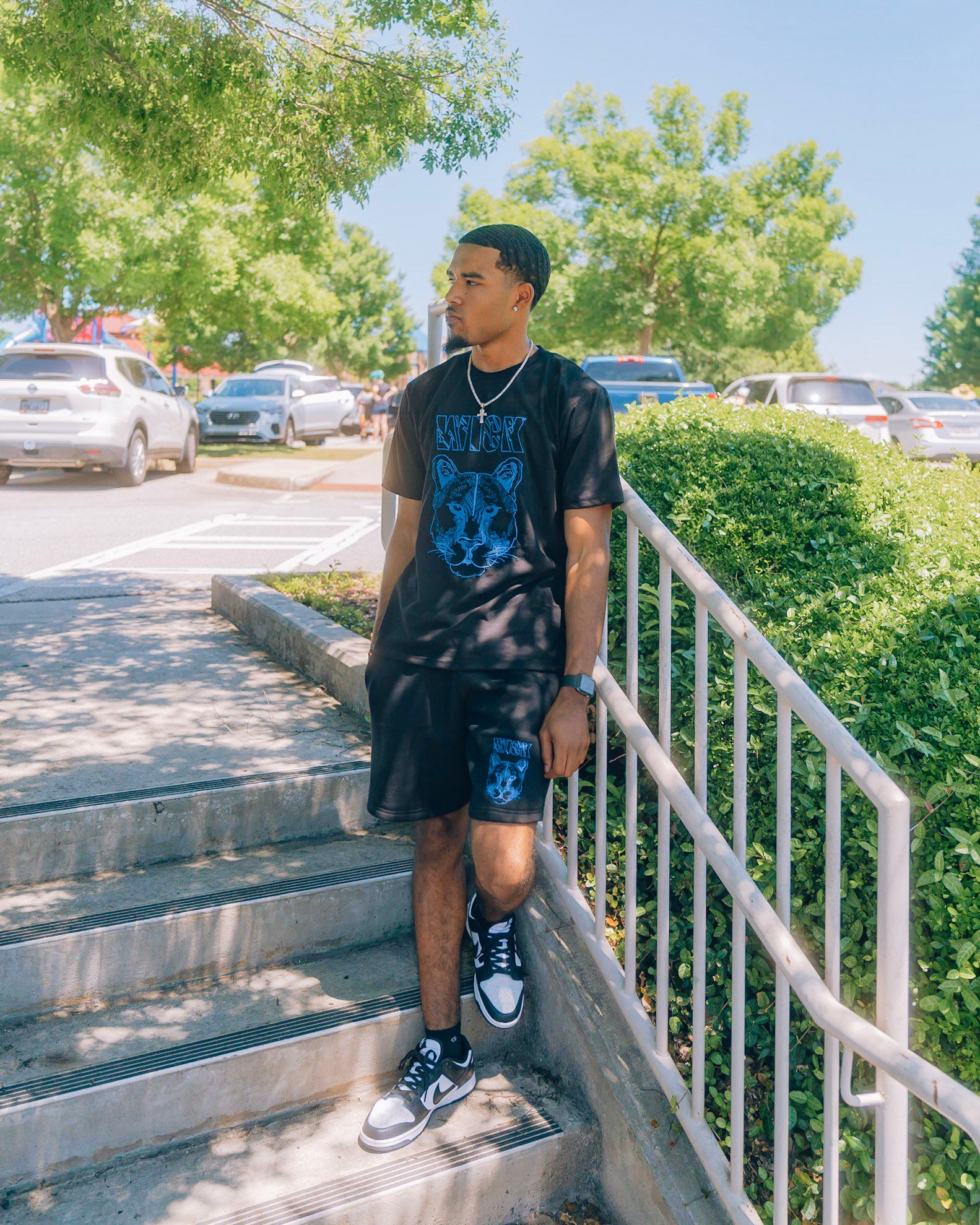 Shorts & Shirt set-zoom-12
